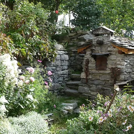 Bed & Breakfast Chalet Bois D'antan *